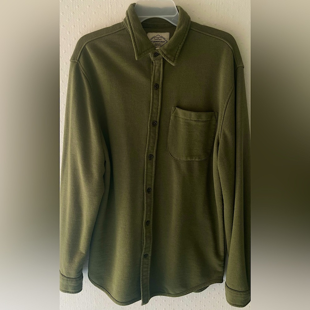 St Johns Bay Classic Fit Long Sleeve Legacy Men's Shirt Large green.